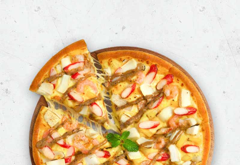 Những loại hải sản nào được sử dụng trong pizza hải sản cao cấp?
